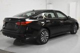 Used 2023 Nissan Altima 2.5 SV image 2
