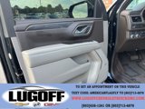 Used 2022 GMC Yukon XL SLT w/ SLT Premium Package image 5