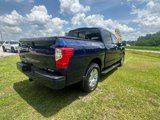 Used 2018 Nissan Titan SV w/ SV Convenience Package image 5