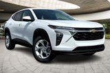 New 2025 Chevrolet Trax LS w/ LS Convenience Package image 2