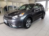 Used 2018 Kia Niro EX image 2