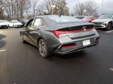 New 2025 Hyundai Elantra SEL image 3