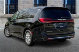 New 2025 Chrysler Pacifica Select image 3