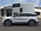 New 2025 Lincoln Nautilus Premier image 3