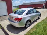 Used 2015 Chevrolet Cruze Eco image 3