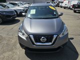Used 2018 Nissan Kicks SV image 3