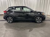 Used 2020 Nissan Kicks SV image 2