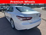 Used 2020 Toyota Camry XLE image 3