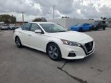 Used 2019 Nissan Altima 2.5 SV image 3
