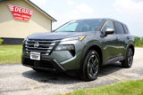 Used 2024 Nissan Rogue SV image 2