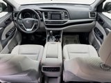 Used 2019 Toyota Highlander LE image 4