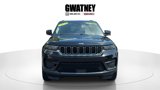 Used 2023 Jeep Grand Cherokee Laredo image 2