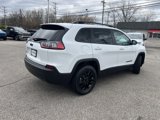 Used 2023 Jeep Cherokee Altitude Lux image 2