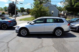 Used 2017 Volkswagen Golf Alltrack SE image 2