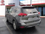 Used 2017 Nissan Rogue SV image 5