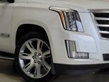 Used 2016 Cadillac Escalade Luxury image 3