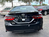 Used 2022 Toyota Camry SE image 5