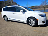 Used 2019 Chrysler Pacifica Touring-L image 3