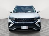 Used 2023 Volkswagen Taos SE image 2