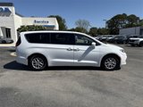 Used 2022 Chrysler Pacifica Touring-L image 4