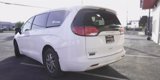Used 2017 Chrysler Pacifica Touring image 2