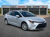 Used 2021 Toyota Corolla LE image 2