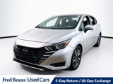 Used 2023 Nissan Versa SV image 3