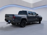 Used 2022 Toyota Tacoma SR5 w/ Technology Package image 4