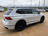 Used 2022 Volkswagen Tiguan SE R-Line image 5