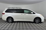 Used 2018 Toyota Sienna XLE image 3
