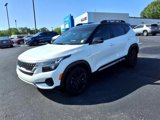 Used 2023 Kia Seltos Nightfall Edition image 3