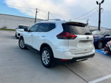 Used 2018 Nissan Rogue SV image 5