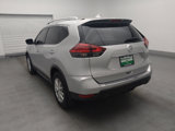 Used 2017 Nissan Rogue SV image 5