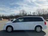 Used 2018 Dodge Grand Caravan SE w/ UConnect Hands-Free Group image 3