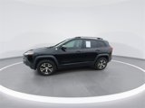 Used 2017 Jeep Cherokee Trailhawk image 5