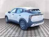 New 2025 Nissan Kicks S image 4
