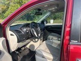 Used 2014 Chrysler Town & Country Touring-L w/ Driver Convenience Group image 5