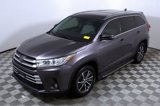 Used 2019 Toyota Highlander XLE image 3