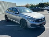 Used 2022 Volkswagen Jetta SE image 3