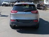 Used 2017 Jeep Cherokee Latitude w/ True North Edition image 5