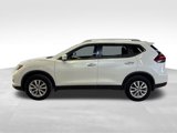 Used 2017 Nissan Rogue SV w/ SV Premium Package image 2