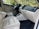 Used 2014 Volkswagen Tiguan SE image 6