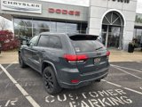 Used 2018 Jeep Grand Cherokee Altitude image 3