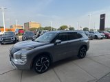 Used 2022 Mitsubishi Outlander SEL image 2