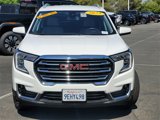 Used 2023 GMC Terrain SLT image 2