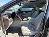 Used 2019 GMC Acadia SLT image 2