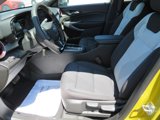 New 2025 Chevrolet Trax RS image 3