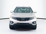 Used 2011 Kia Sorento LX w/ Convenience Pkg image 2