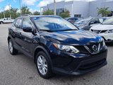 Used 2018 Nissan Rogue Sport SV image 2