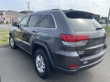Used 2020 Jeep Grand Cherokee Laredo image 3